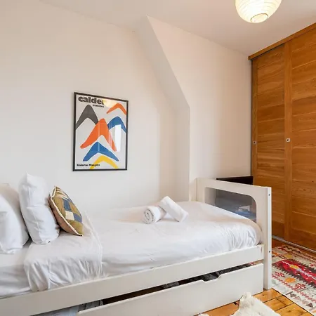 Above Montmartre With Views, Light And Quiet *